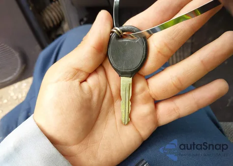 2001 Jeep Cherokee Sport z USA, uszkodzony, nr VIN 1J4FT47S11L609530